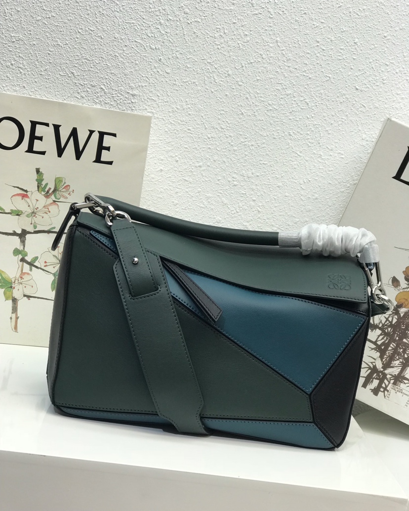 L0ew* puzzle medium bag-29*18*12cm