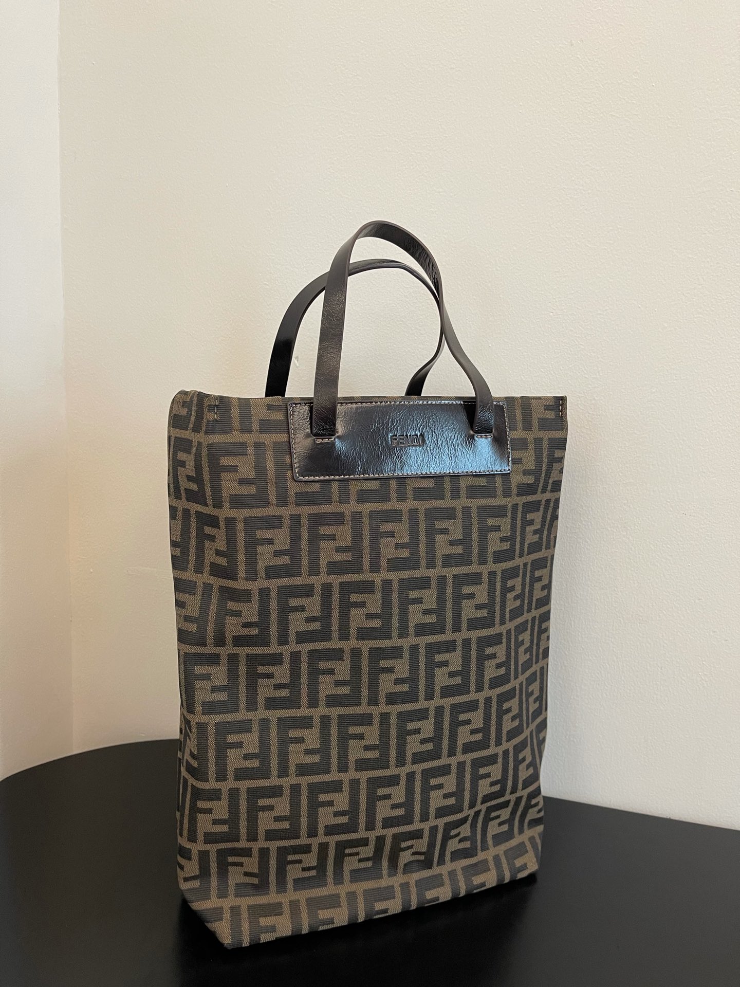 F**di vintage tote-27x13x37cm