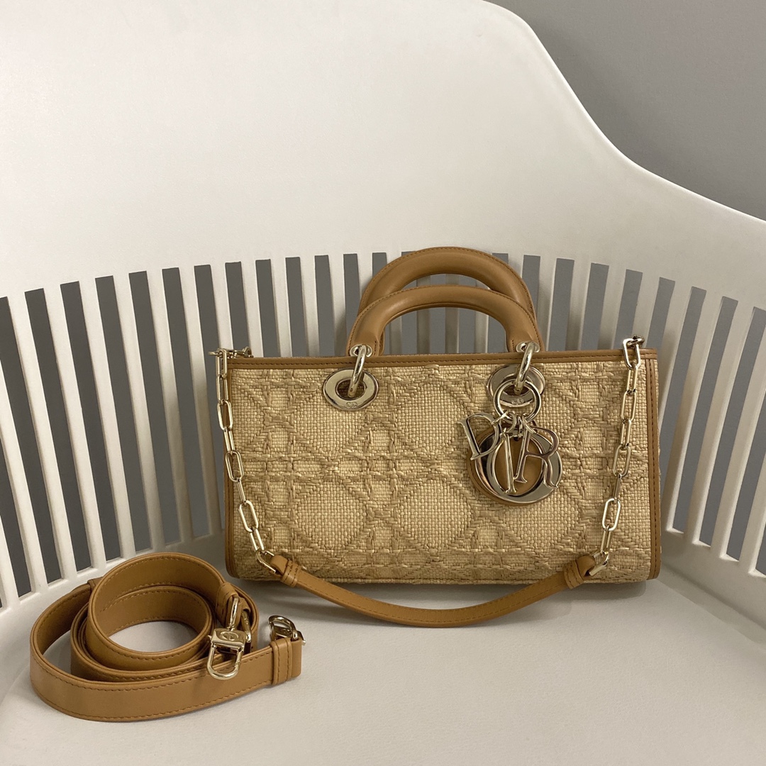 D*or lady bag-26 x 13.5 x 5cm