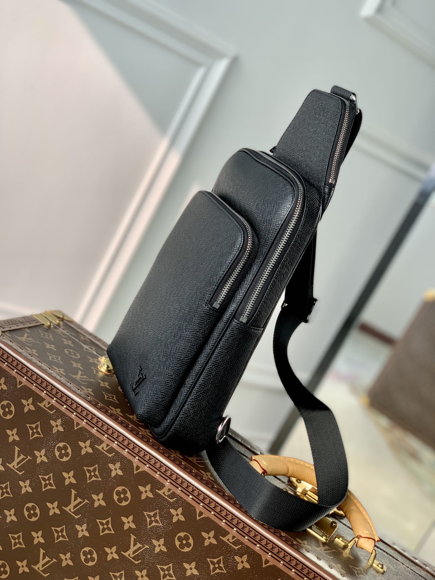 l0*is V*t0n damier graphite avenue bag-20 *31 x*10cm