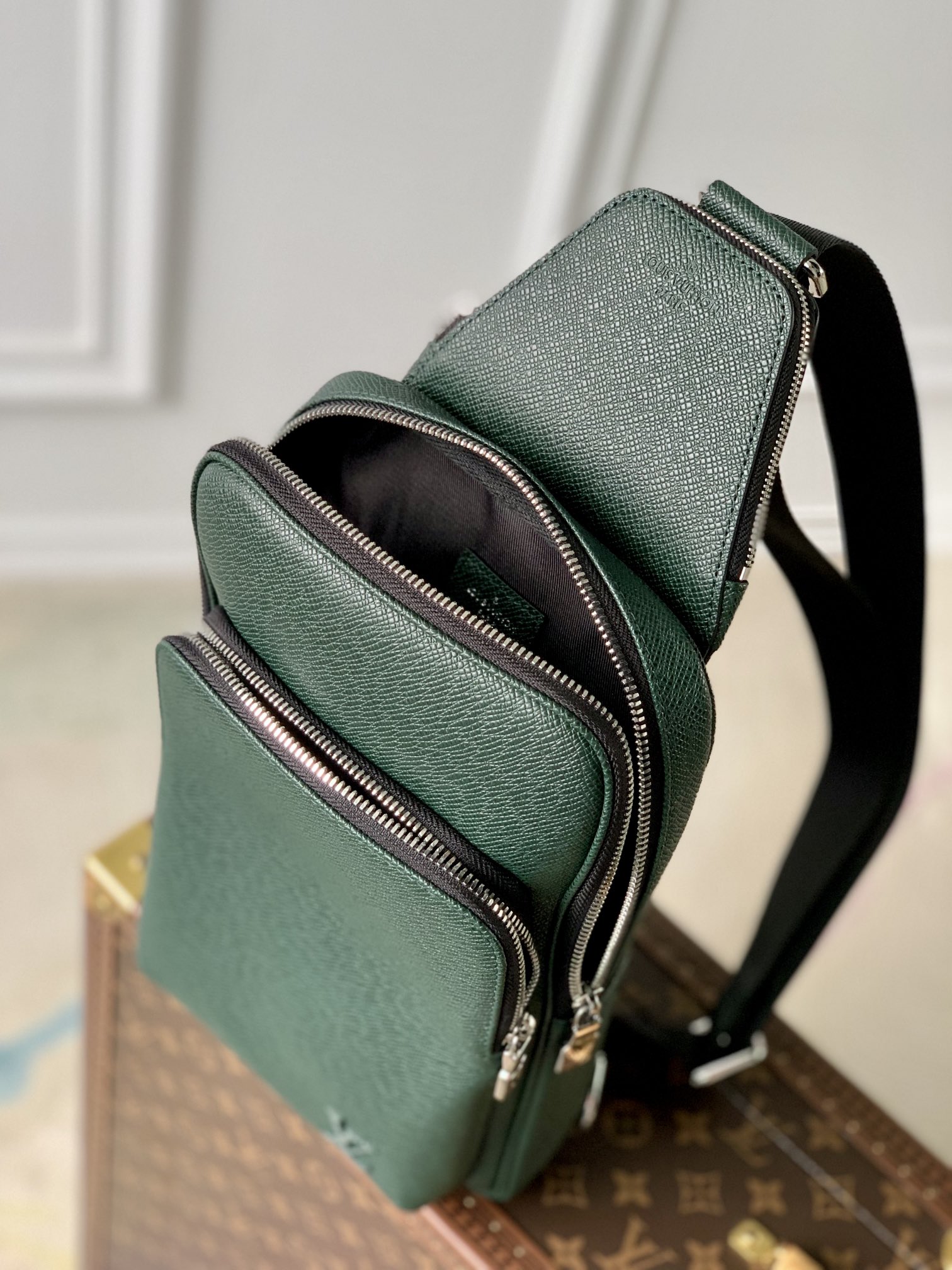 l0*is V*t0n damier graphite avenue bag-20 *31 x*10cm