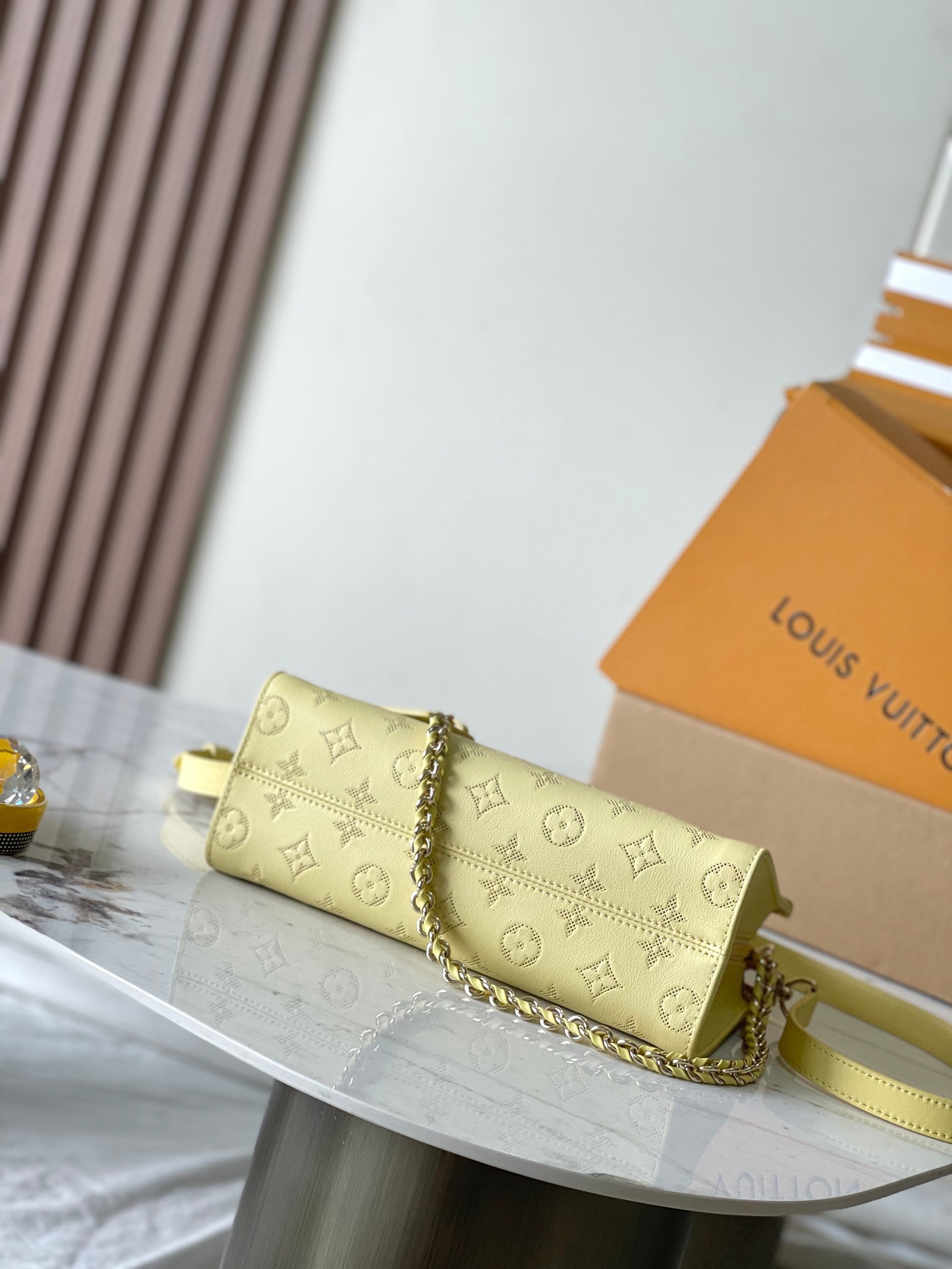 l0vis Vvtt0n onthego east west handbag-m23640-25*13*10cm