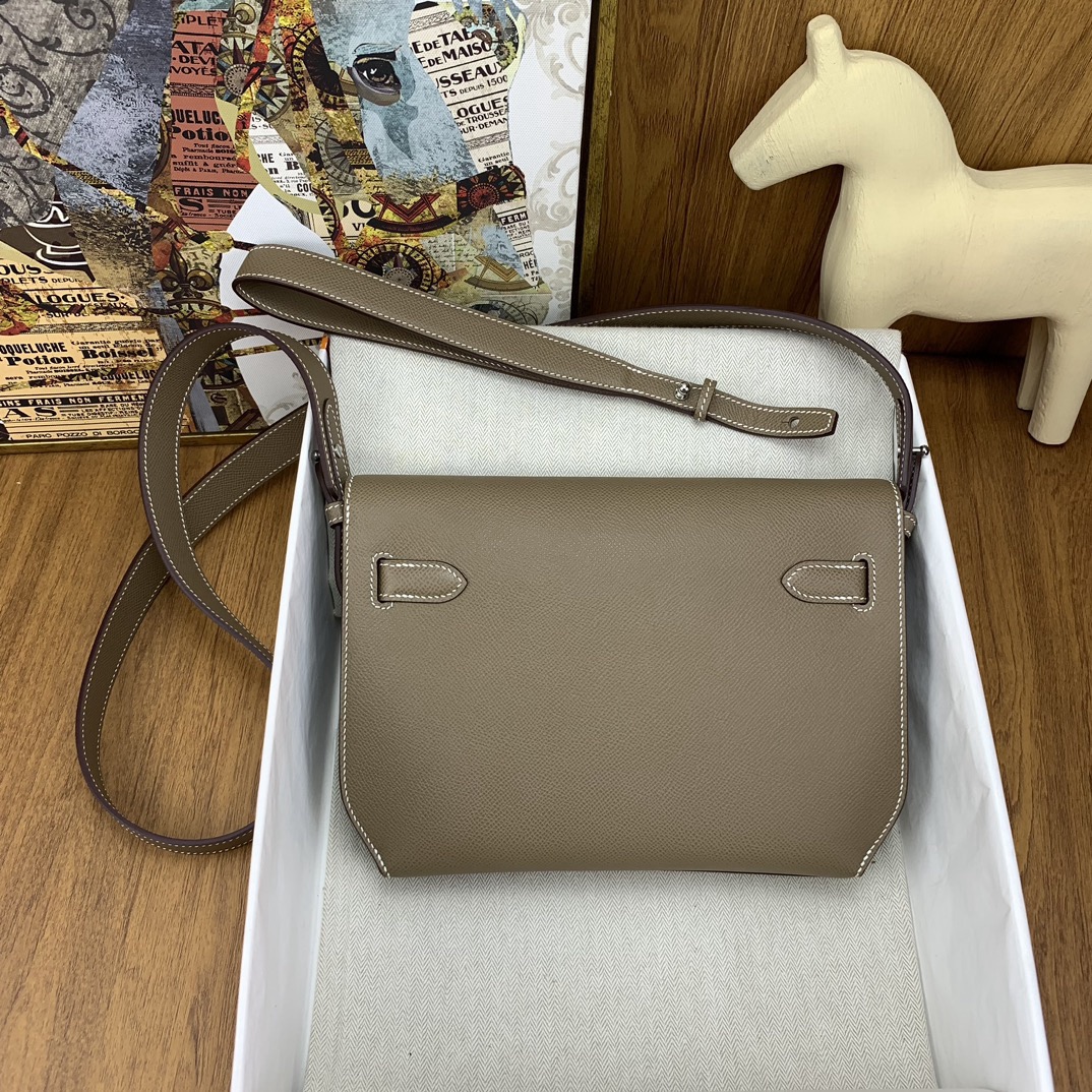 H**me5 Epsom Kelly Depeches 25 Pouch-29CM