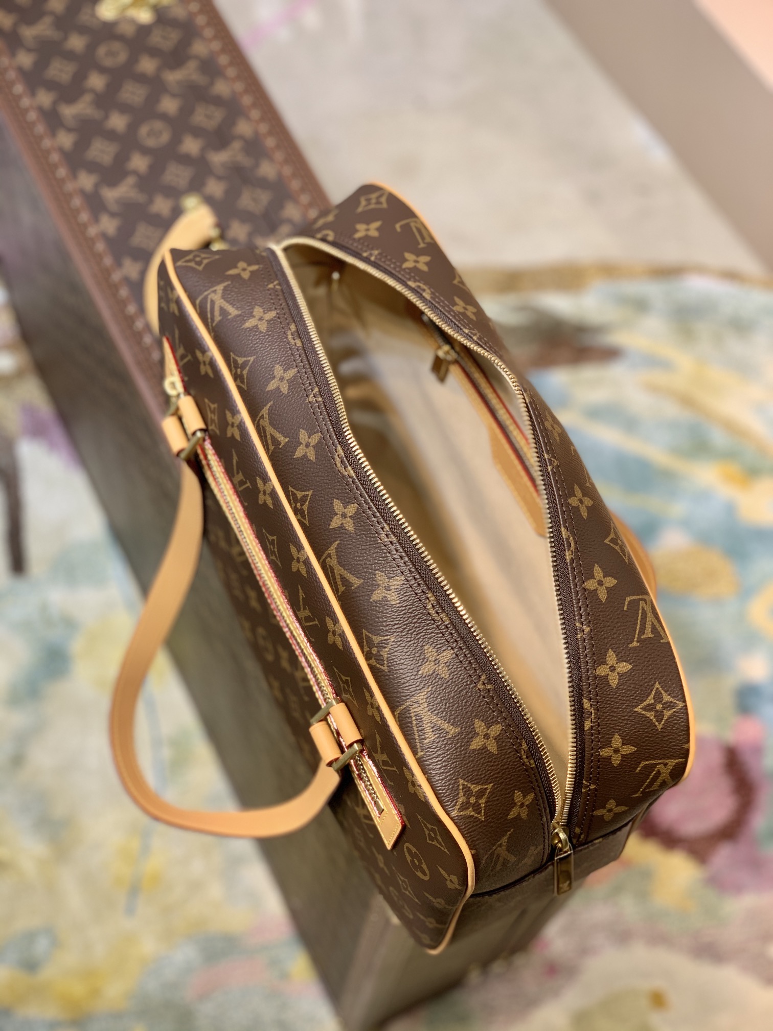 l0*is V*t0n vintage handbags -m51181-23 × 37 × 12cm