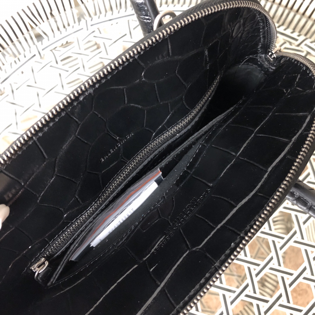 Ba*len*cia*ga ville bag-26x11.5x21.5cm