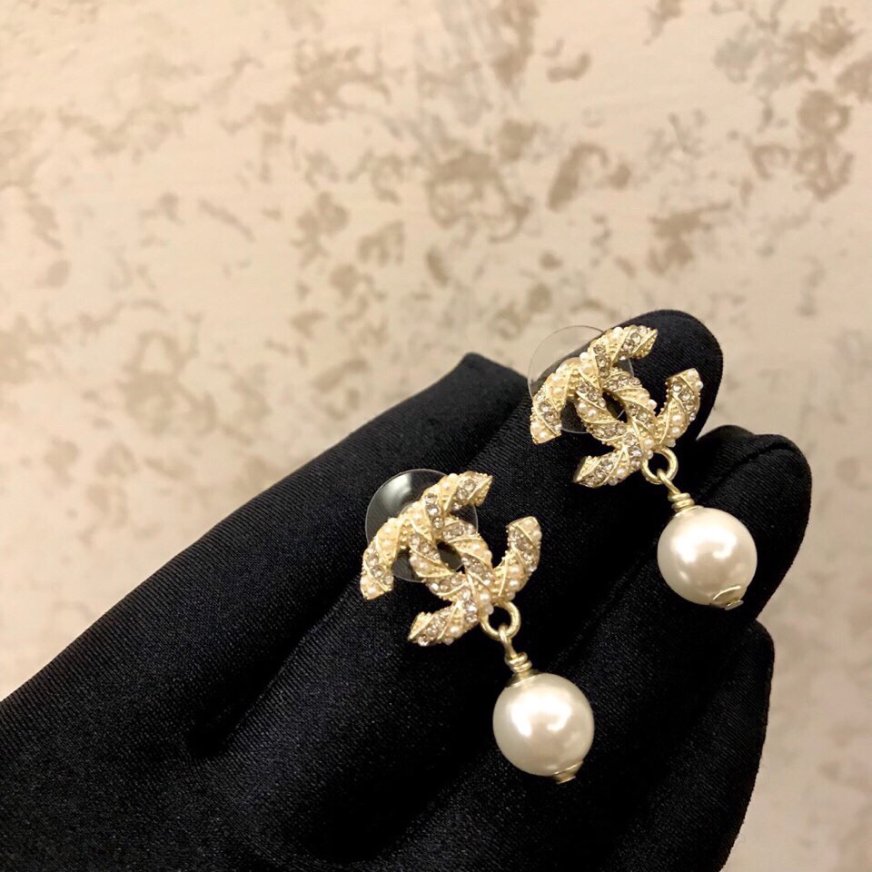 Ch@nel Earring