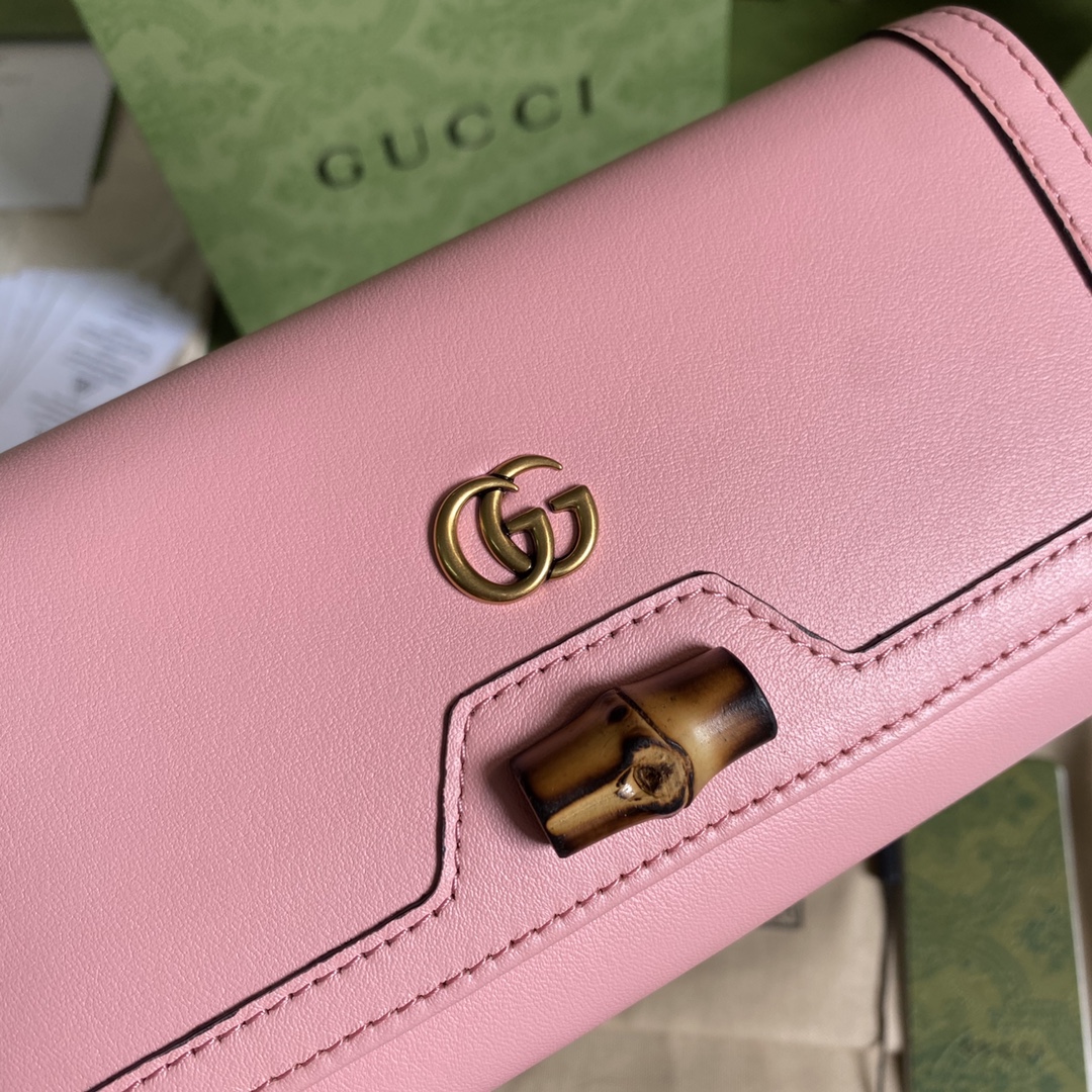 G*u*i chain bag-19*10*3.5cm