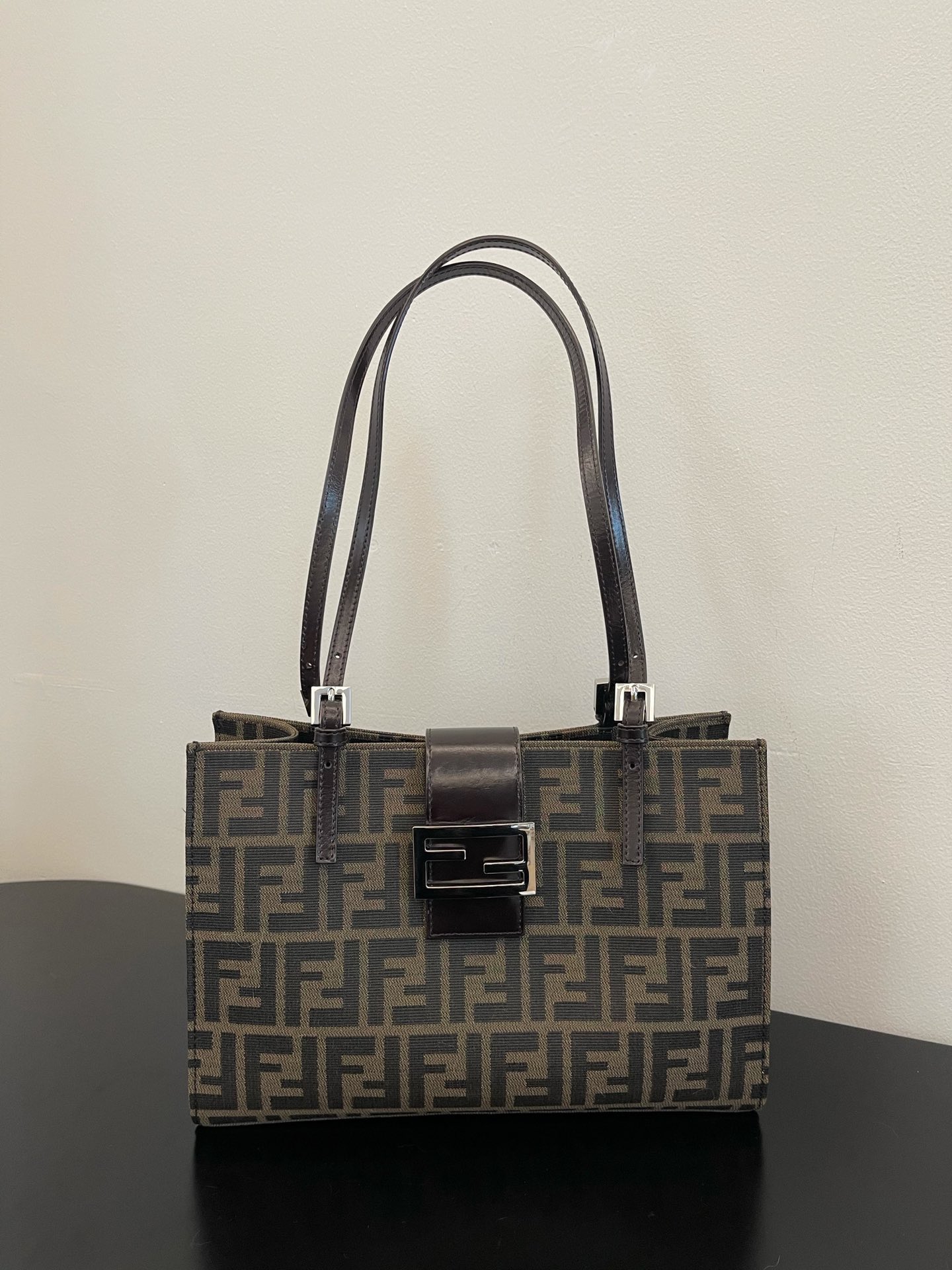 F**di vintage handbags-28x19x10cm