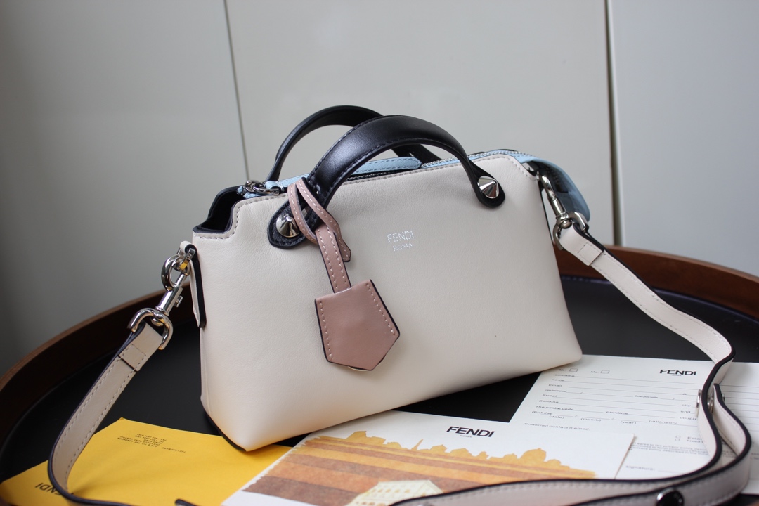 F**di by the way handbag-20*13*8.5cm