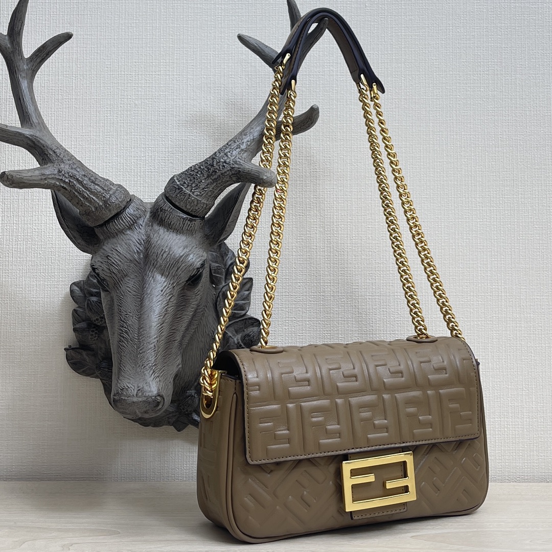 F**di baguette bag-24x14x7cm