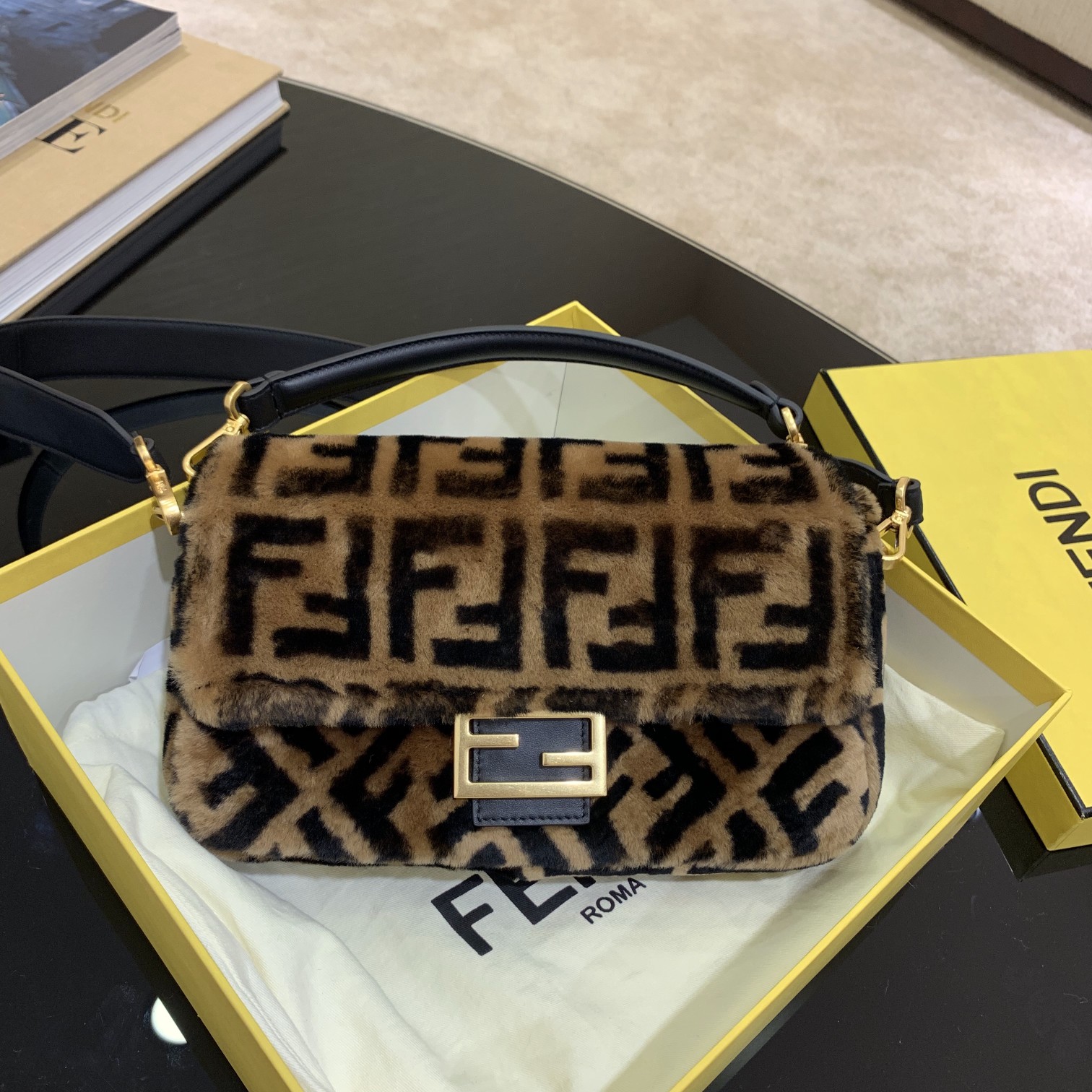F**di medium baguette bag-26x15x4cm