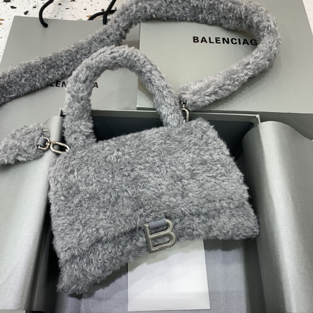 Ba*len*cia*ga hourglass bag