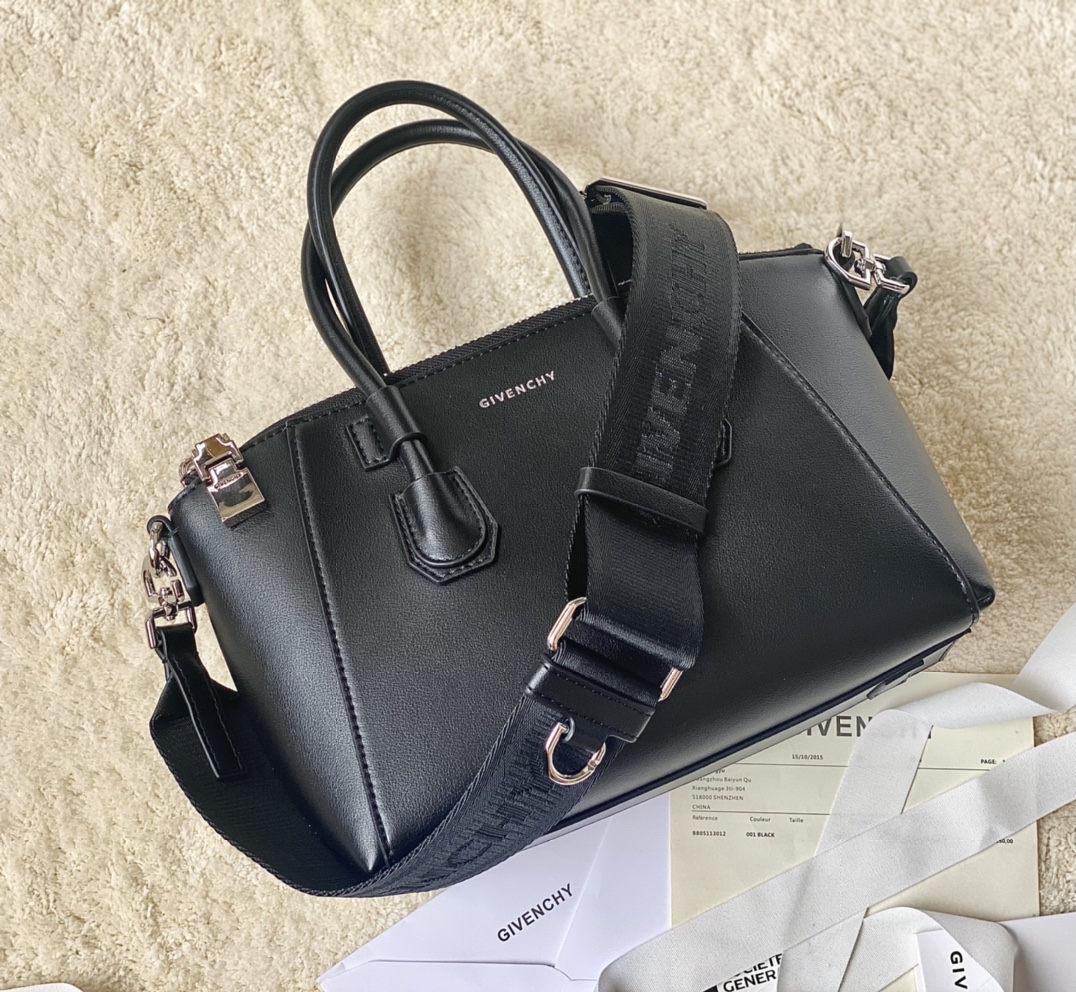 G1uenchy antigona sport -22*5*18cm