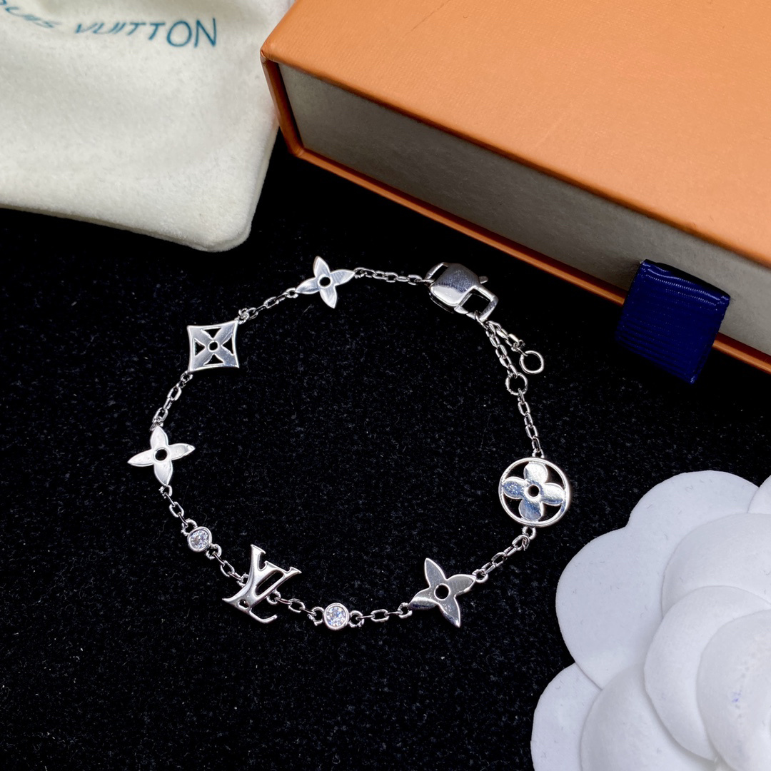 l0vis Vvtt0n bracelet