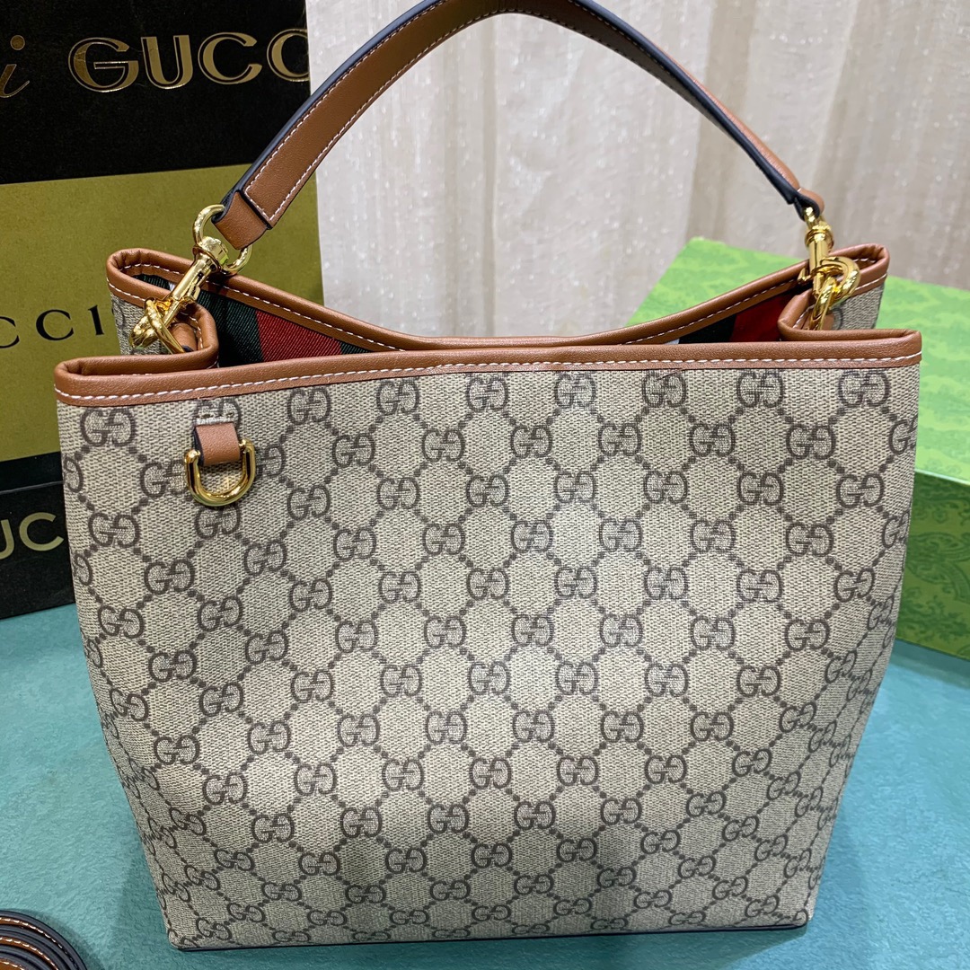 Gvc*1 emblem small shoulder bag-25*25*15.5cm