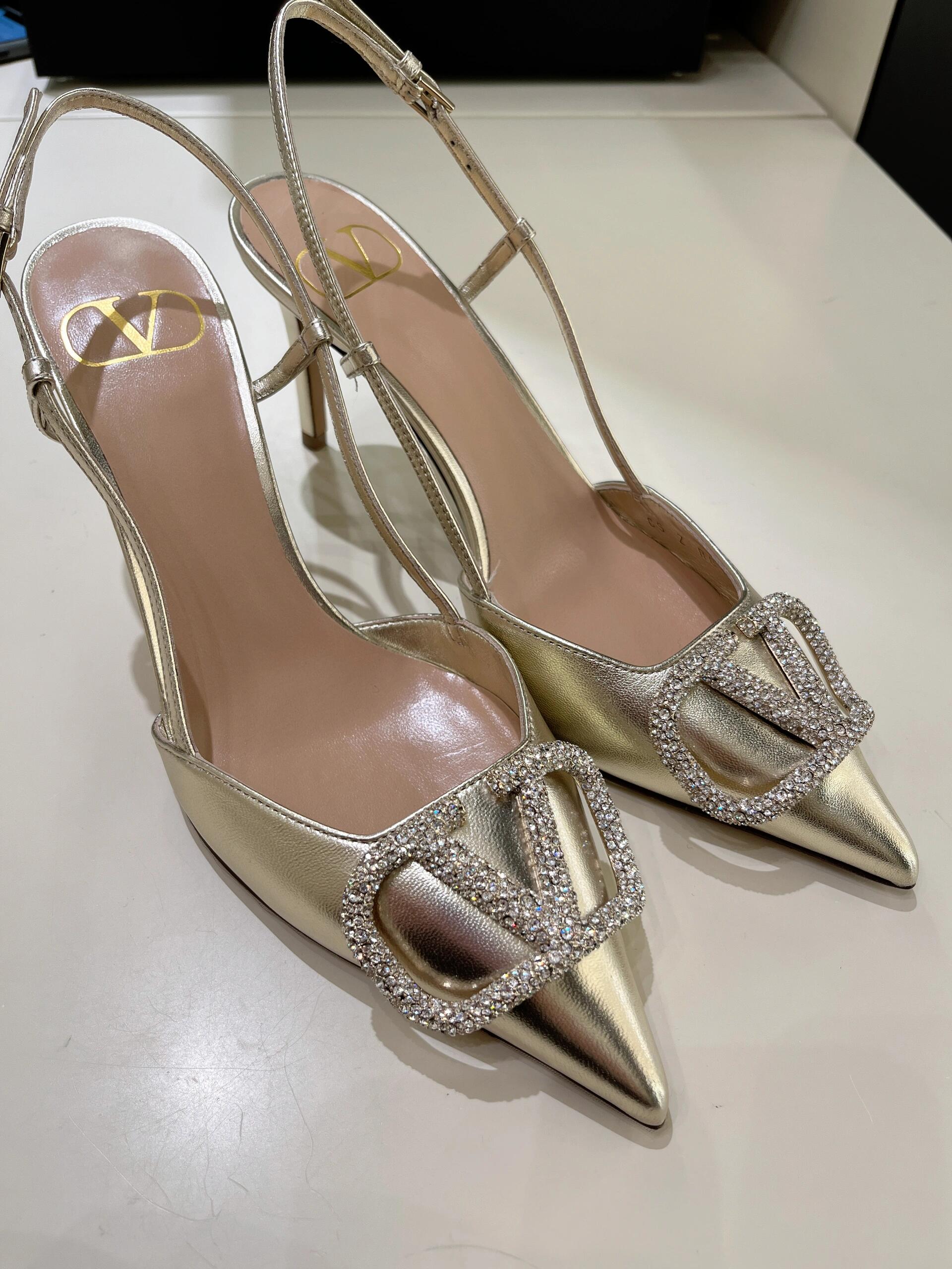 Va1e*ntin0 heels
