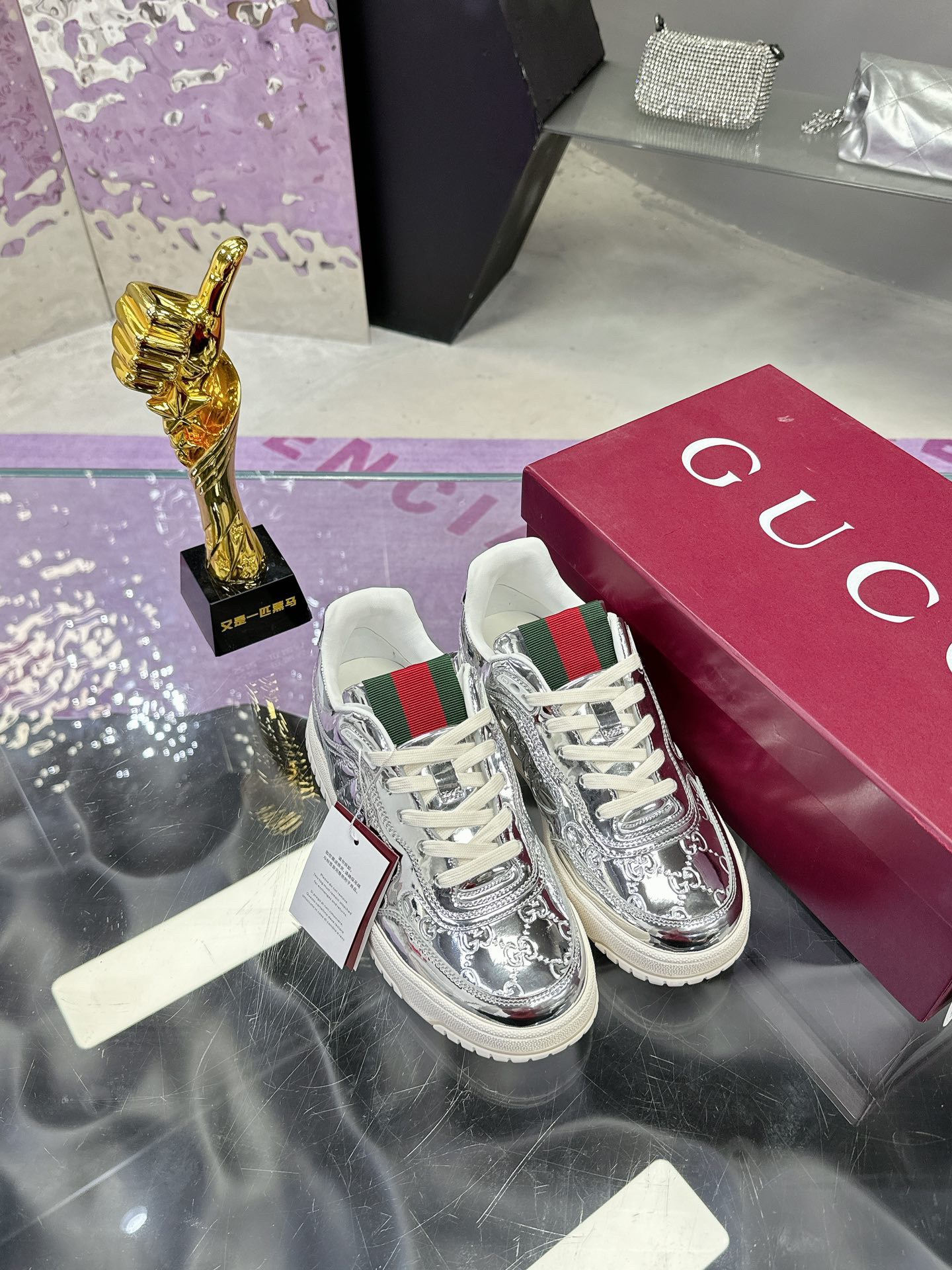 Gvc*1 re-websneakers
