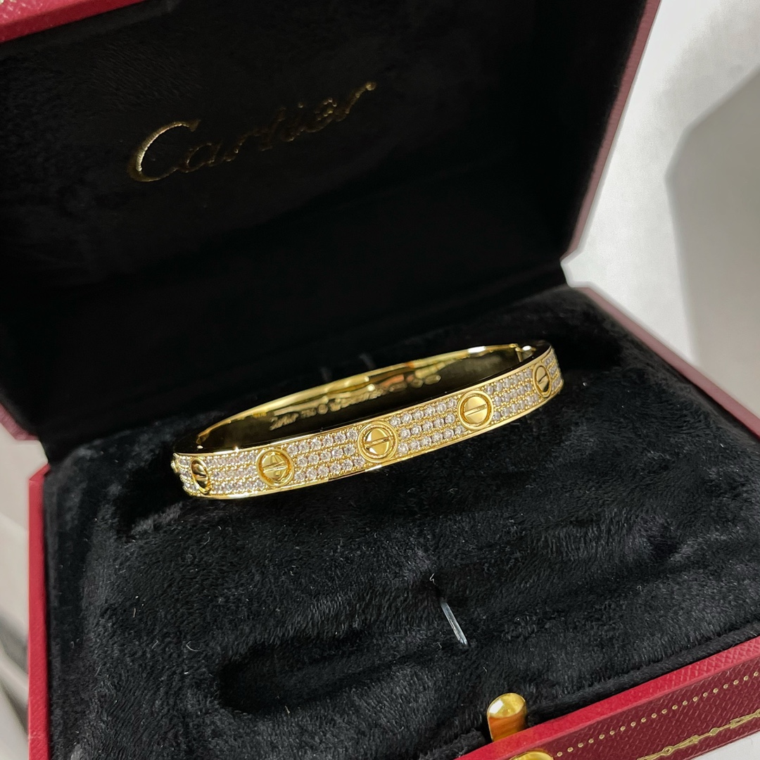 Ca*t*er bracelet
