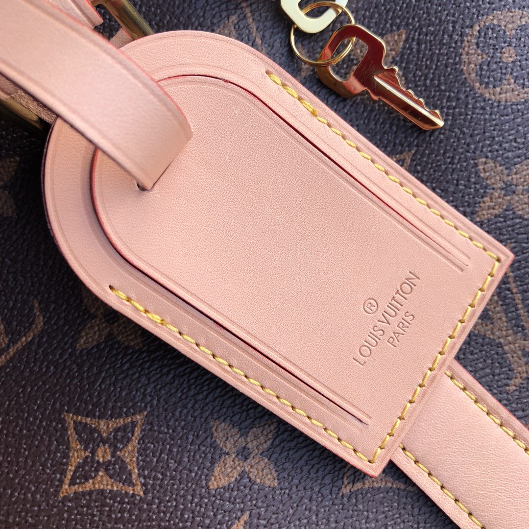 l0*is V*t0n keepall