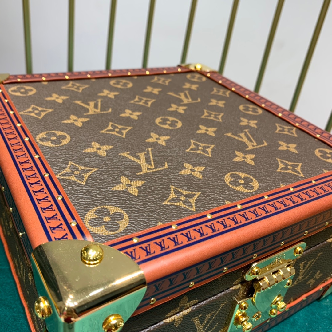 l0*is V*t0n cotteville travel box-23*23*12cm