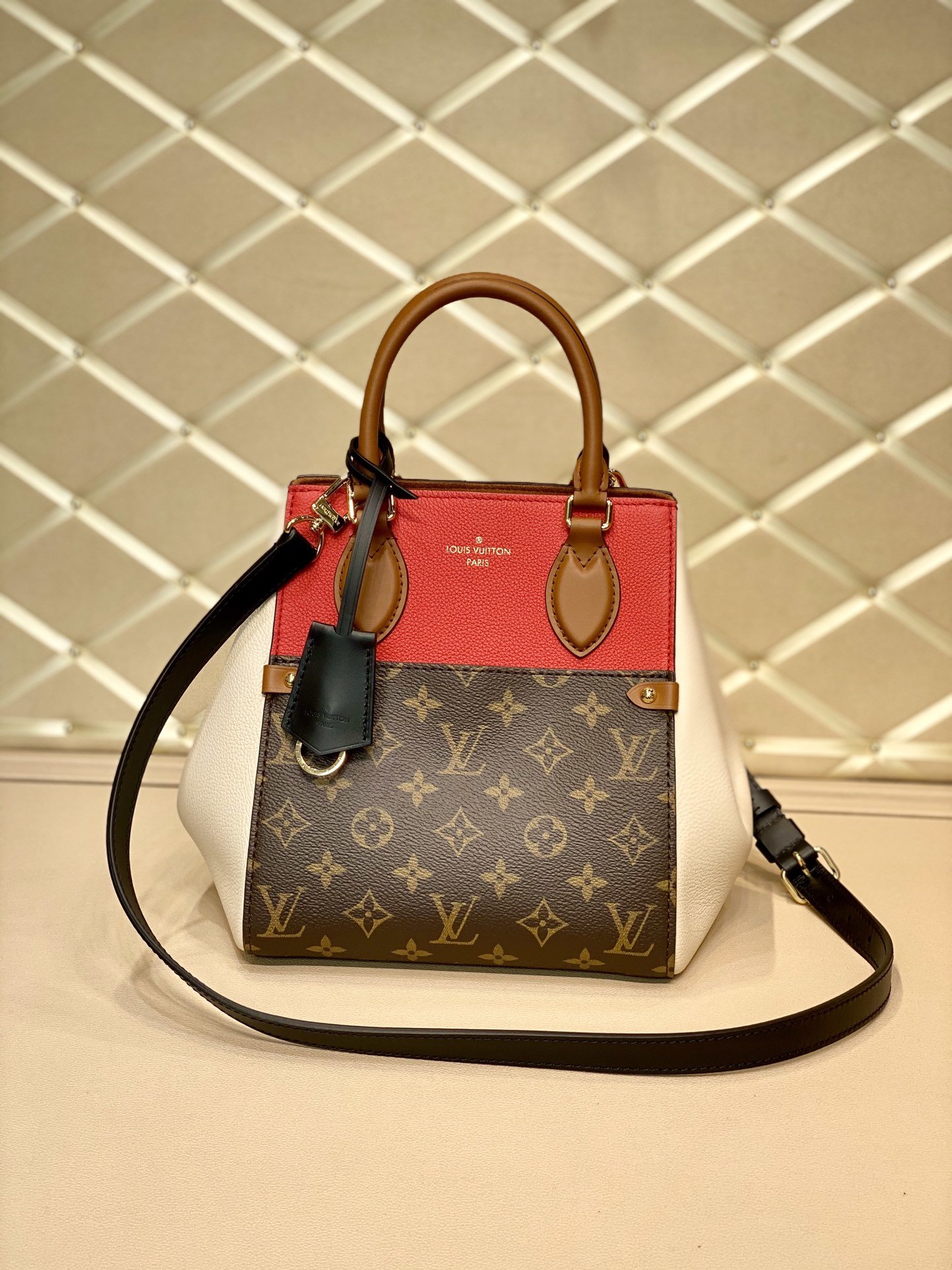 l0*is V*t0n fold tote bag-35*40*17cm