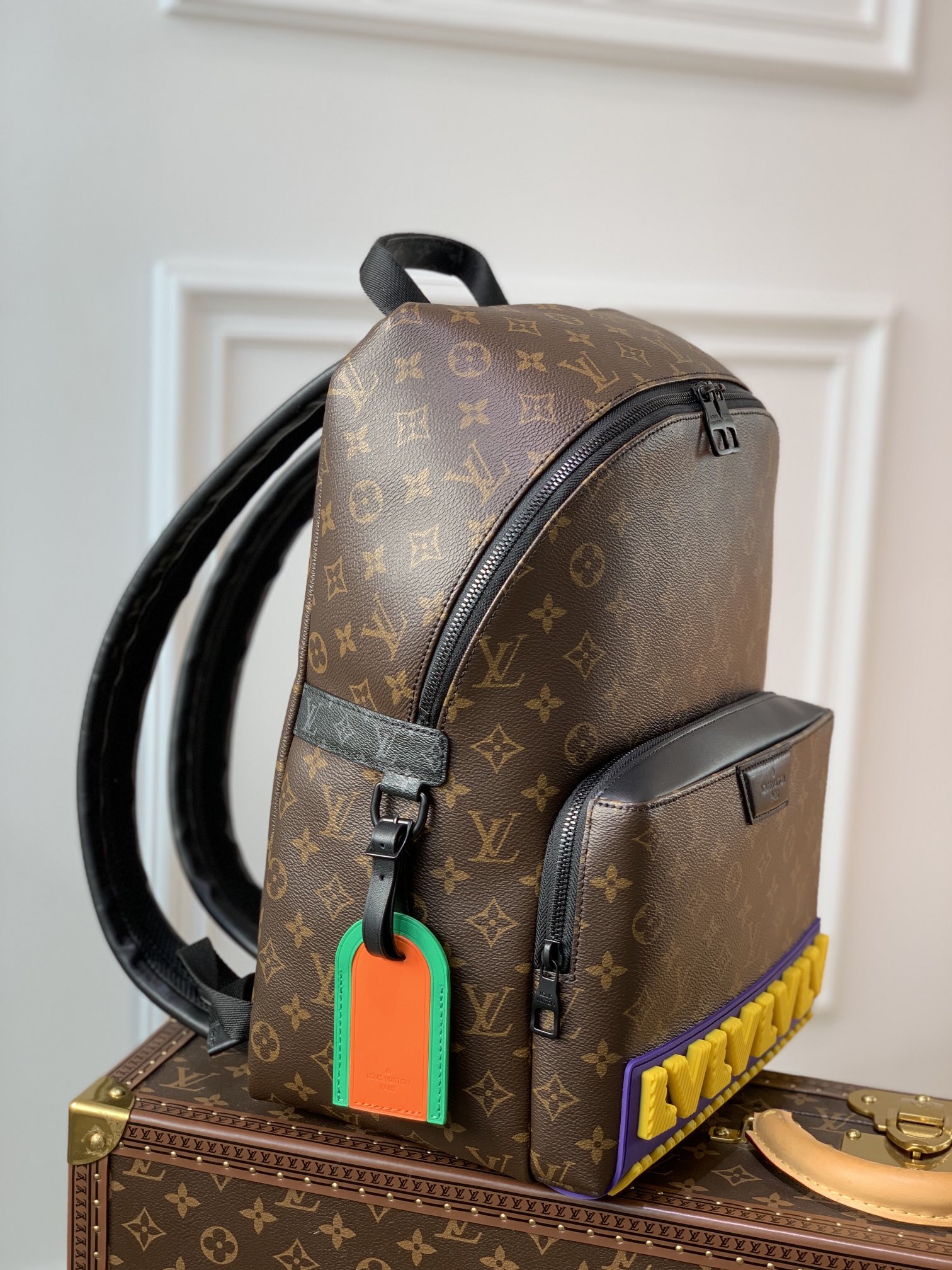 l0*is V*t0n discovery backpsck-37*40*20 cm