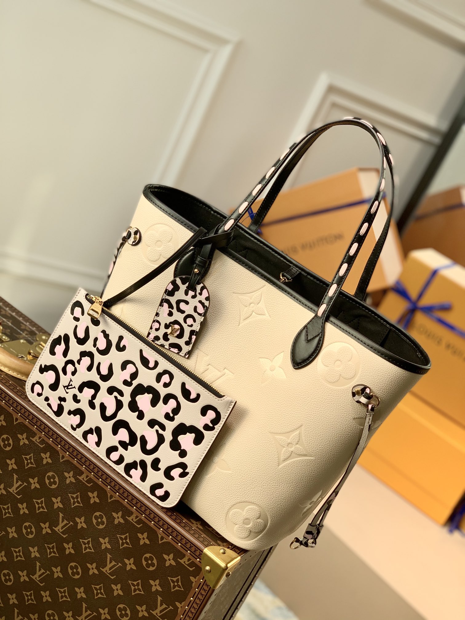l0*is V*t0n neverfull mm-red inside-32*29*17cm