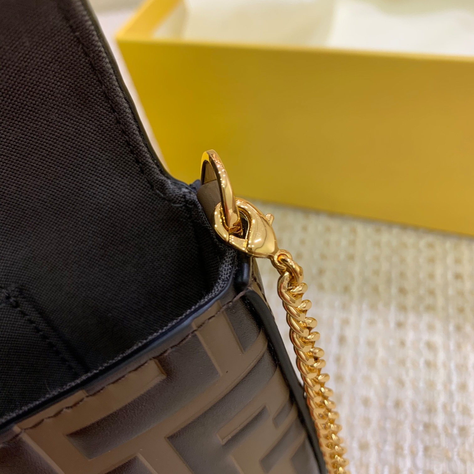 F**di chian bag-22x12x3cm