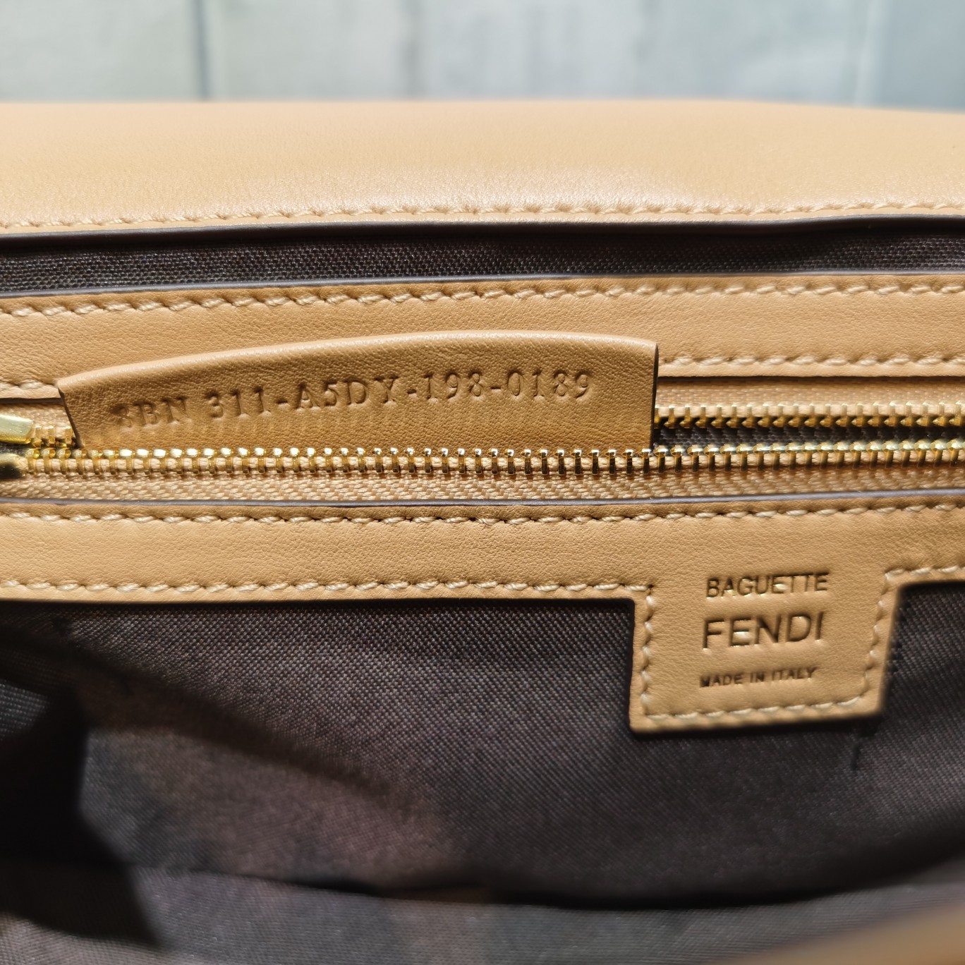 F**di medium baguette bag-26x15x4cm