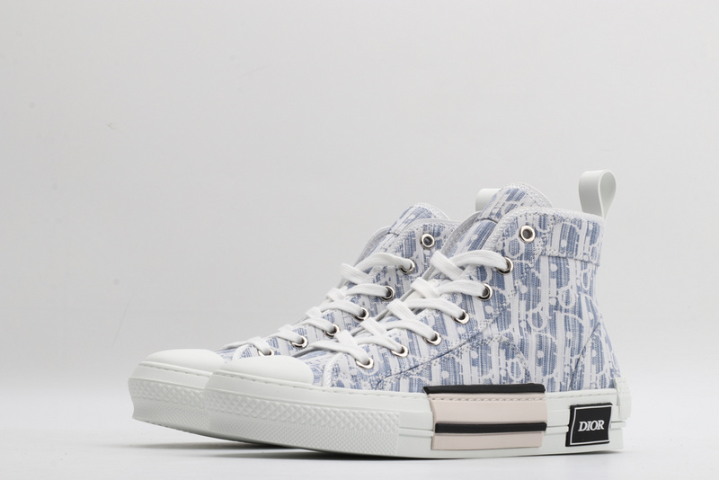 D*or high-top sneakers