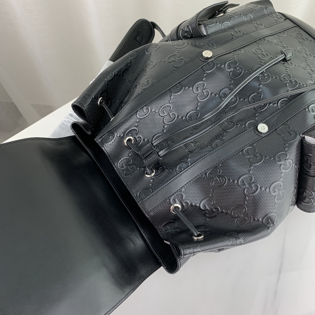 G*u*i gg embossed backpack-34*41*12