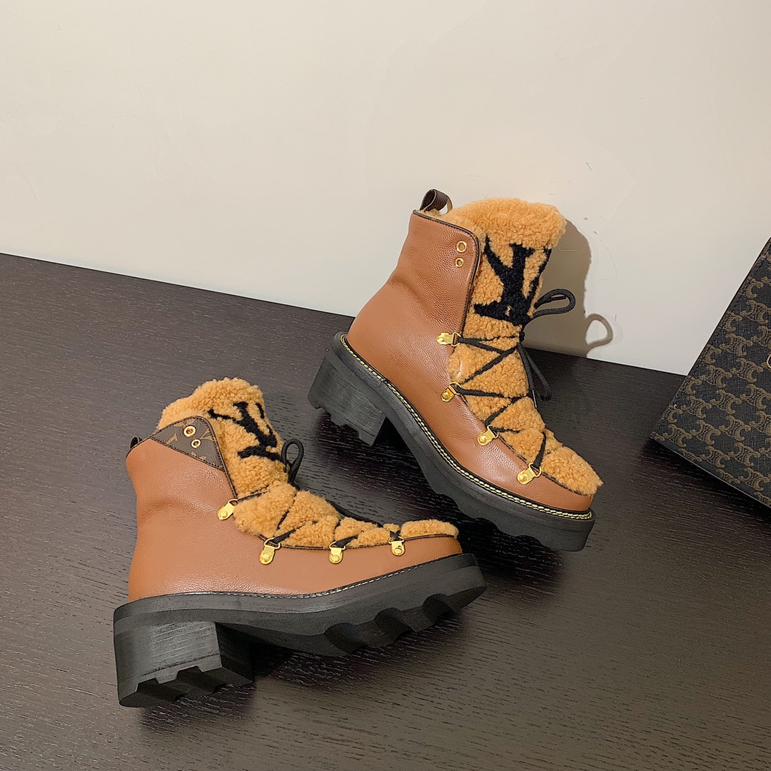 l0*is V*t0n boots