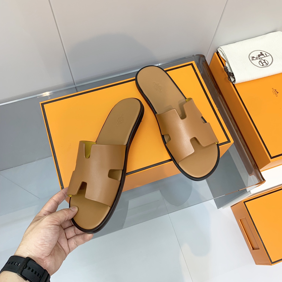 H**mes sandals