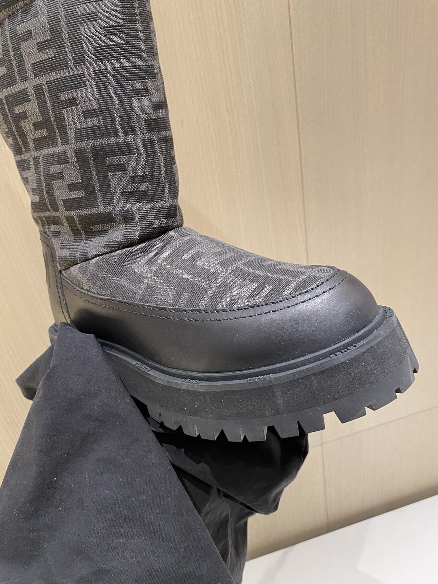 F**di boots