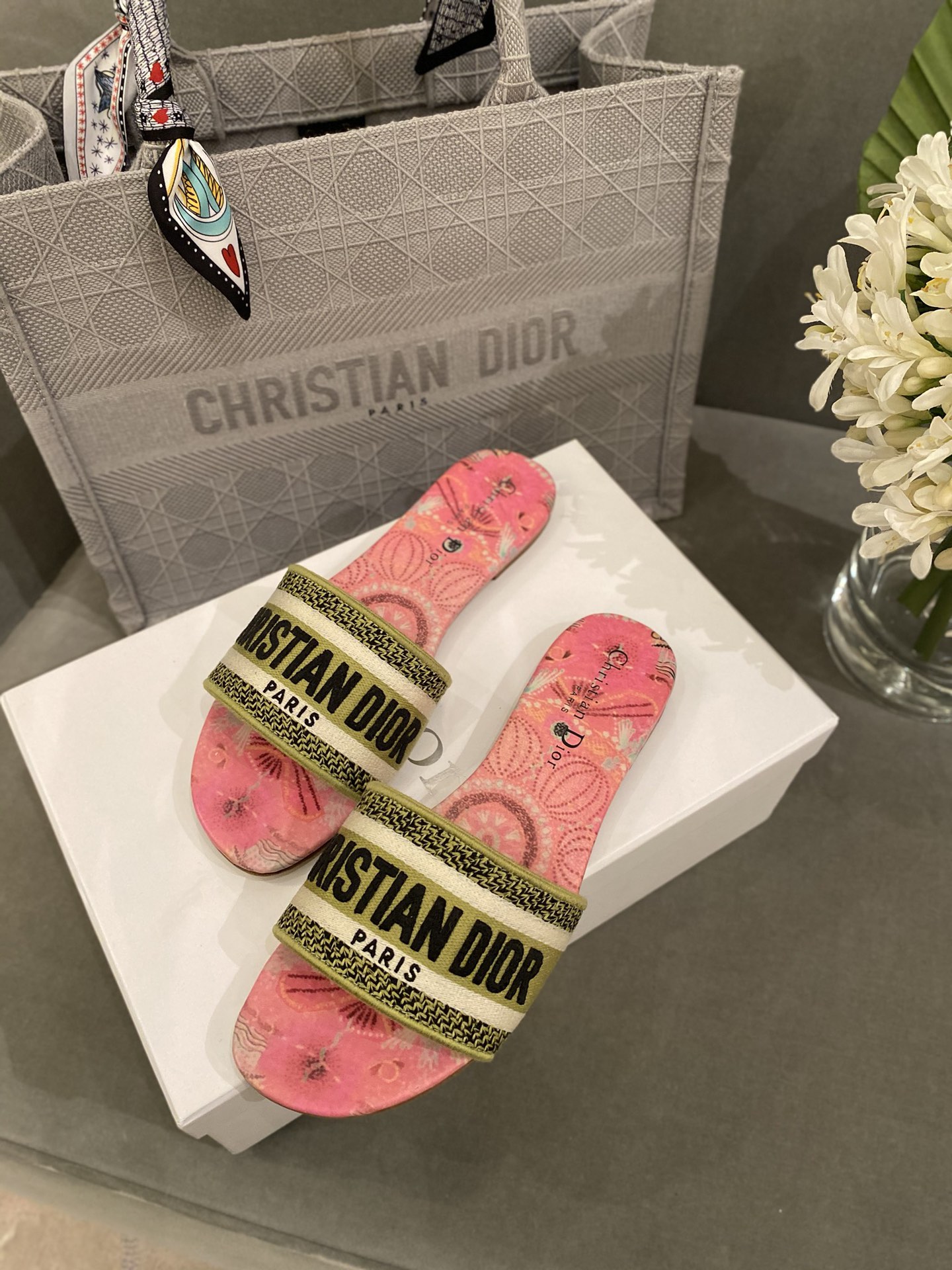 D*or slippers
