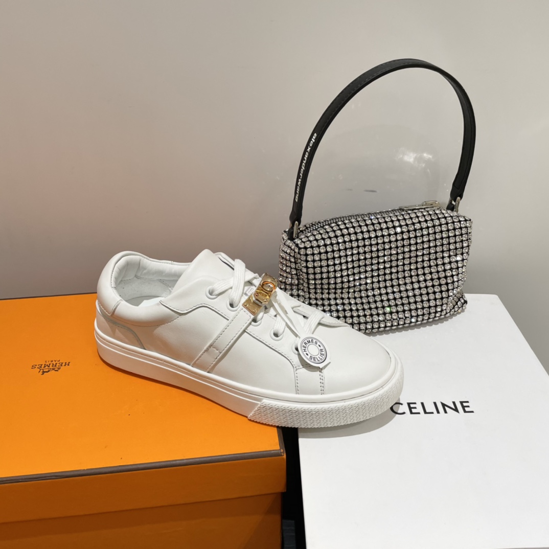 H**mes sneakers