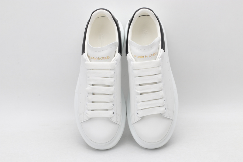 A1exa*der m*q*en sports shoes