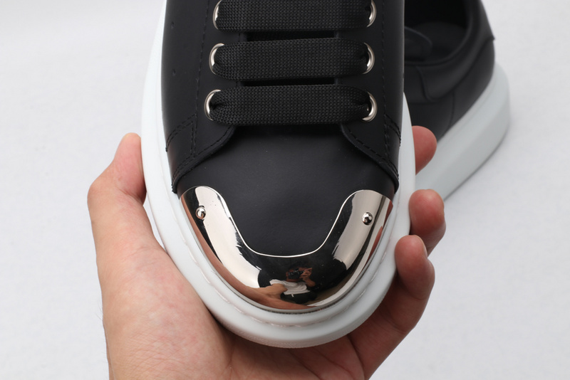 A1exa*der m*q*en sports shoes