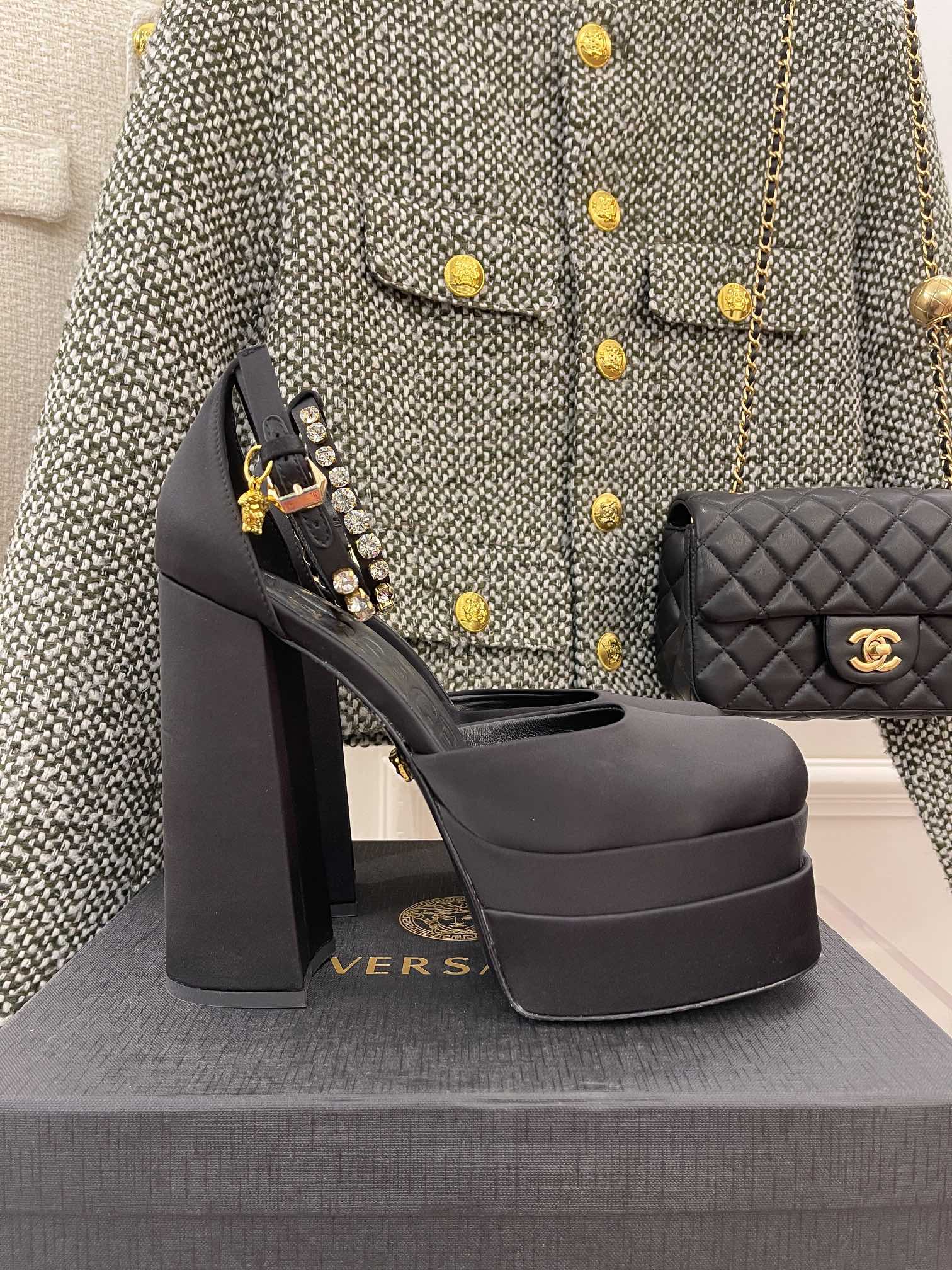 Versace 2022SS Sandals-14CM(EU35-42)