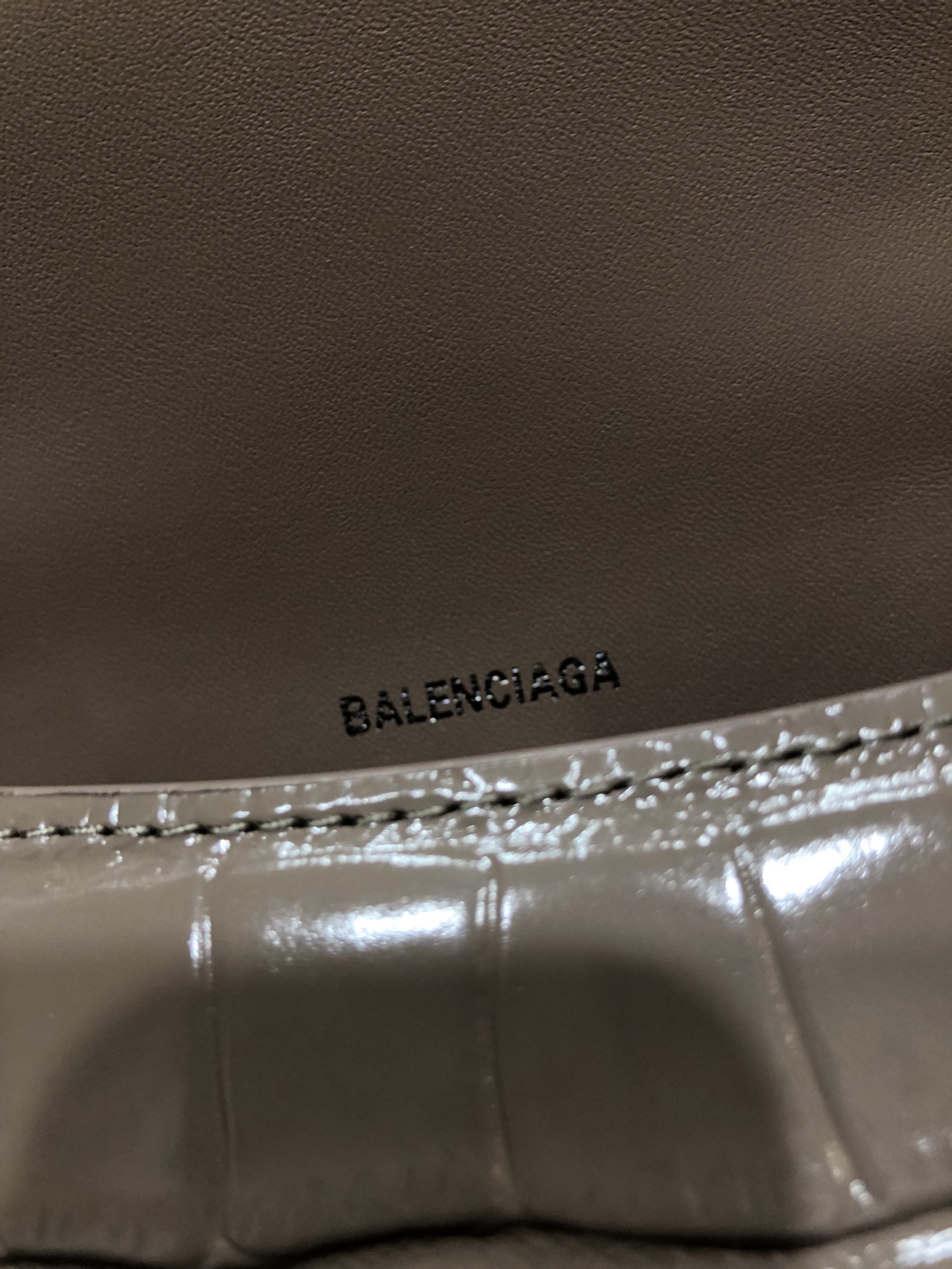 Ba*len*cia*ga small hourglass bag-13*8*19cm