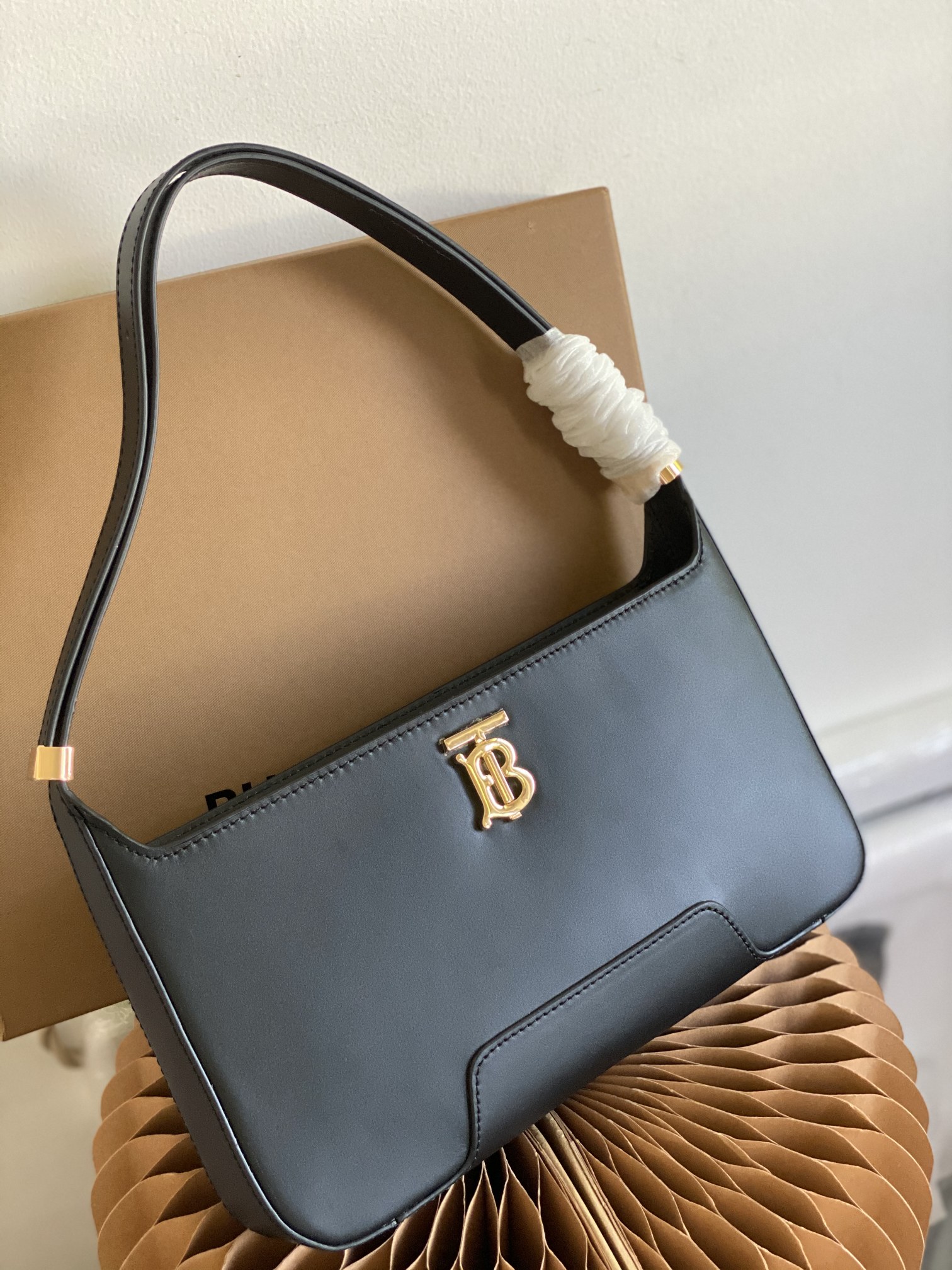 B**rry thomas B**rry bag-28 x 5 x 14cm