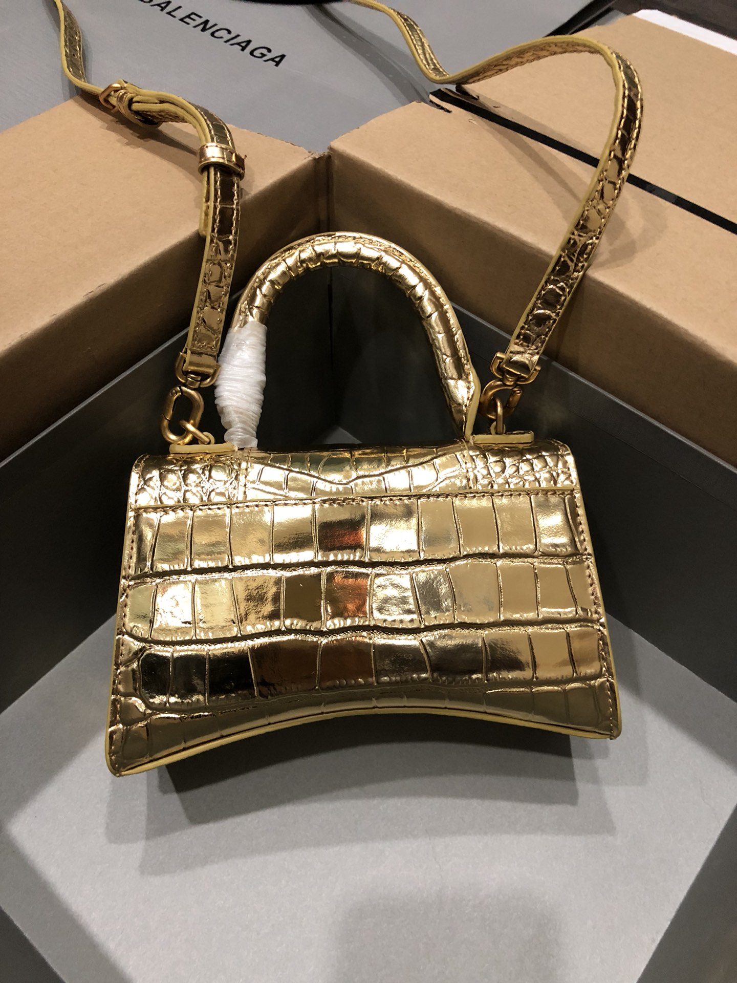 Ba*len*cia*ga small hourglass bag-13*8*19cm