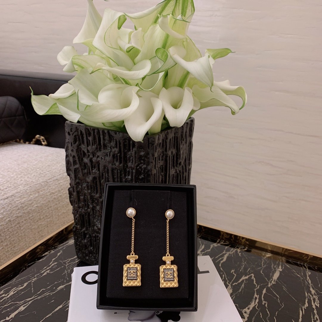 Ch@nel Earring
