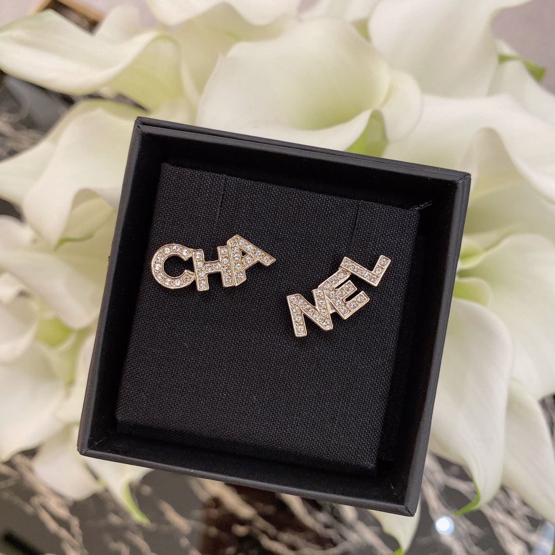 Ch@nel Earring