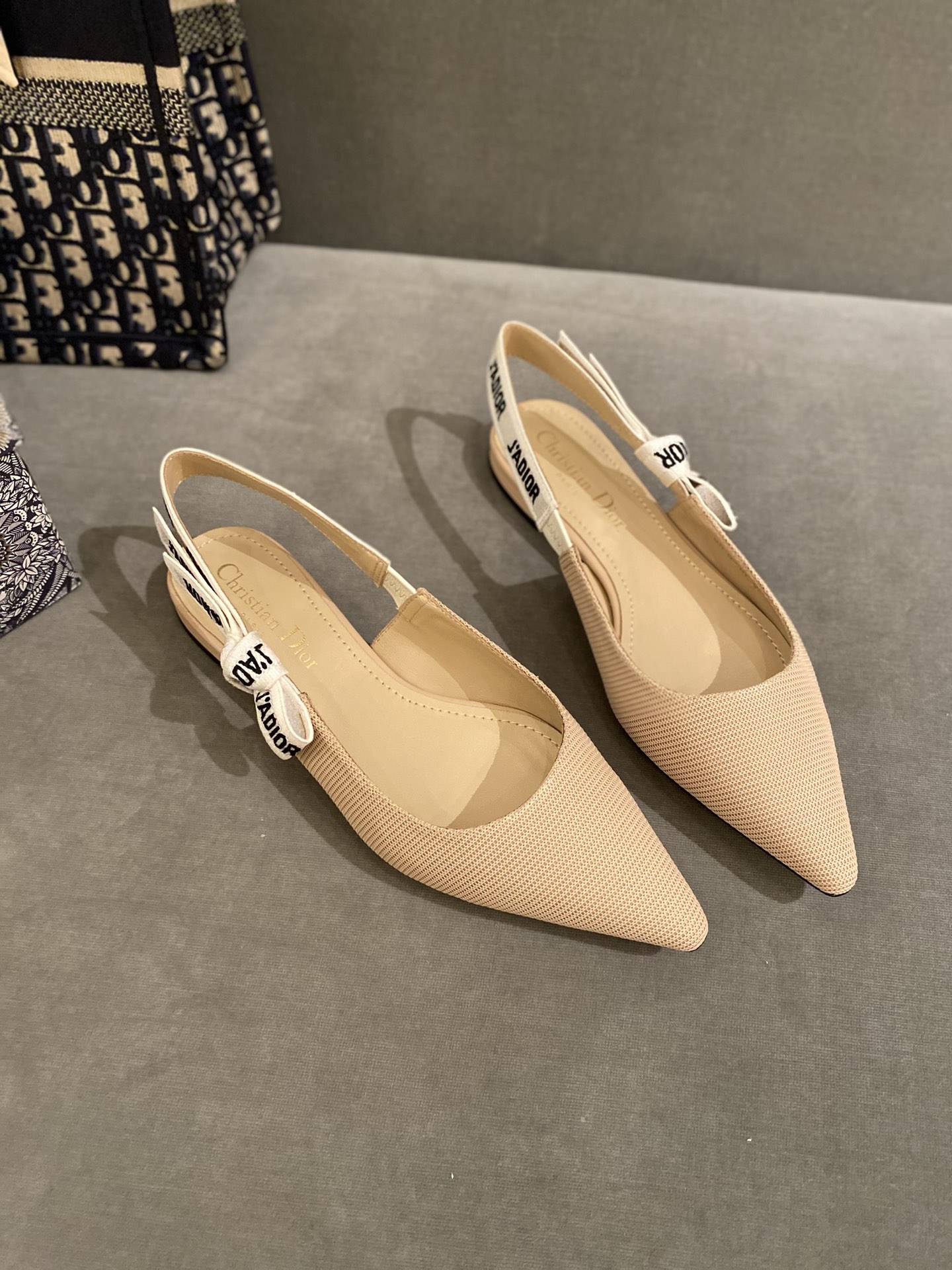 D*or flap shoes