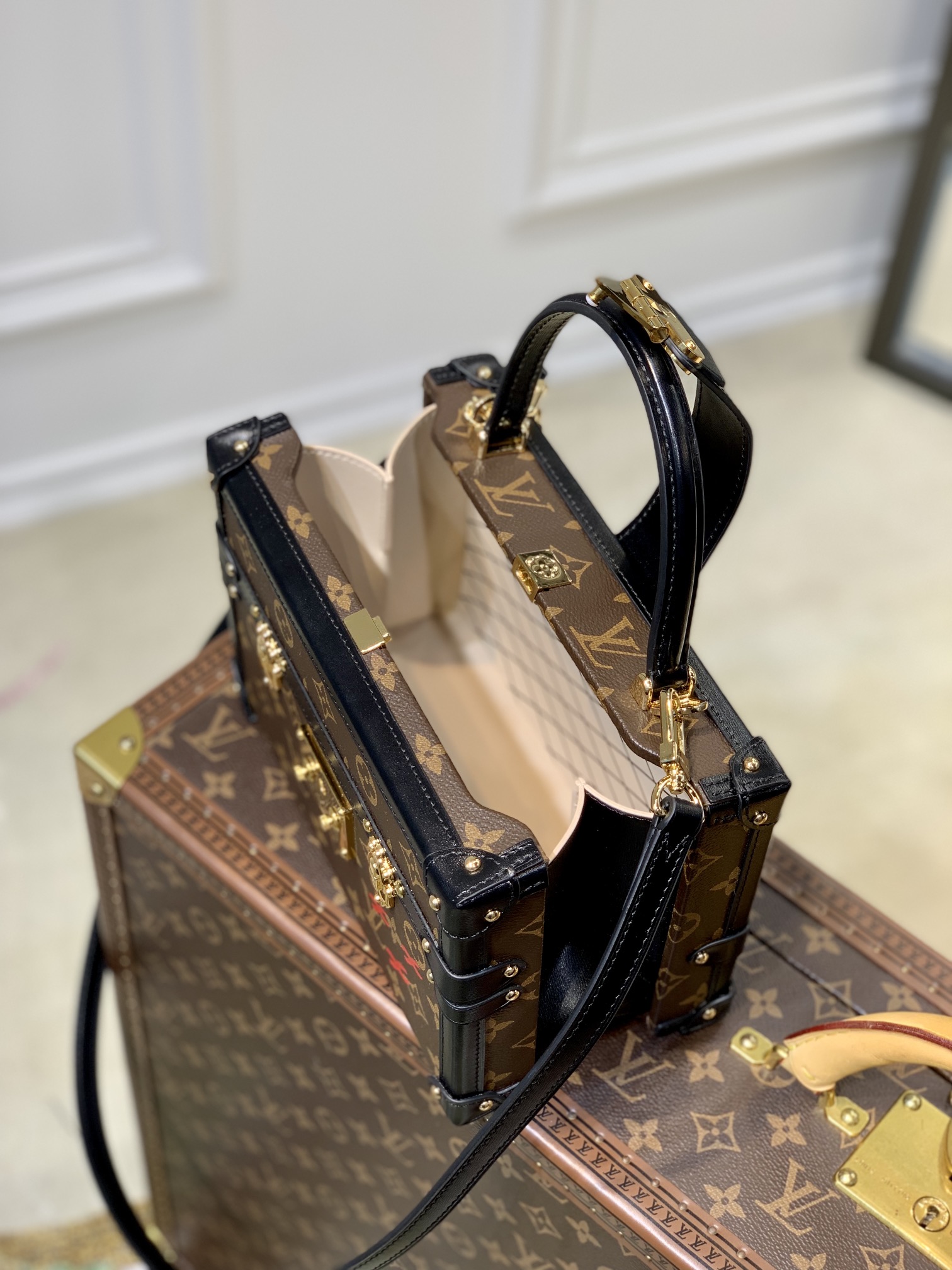 l0*is V*t0n petite malle handbags-24*16*13cm