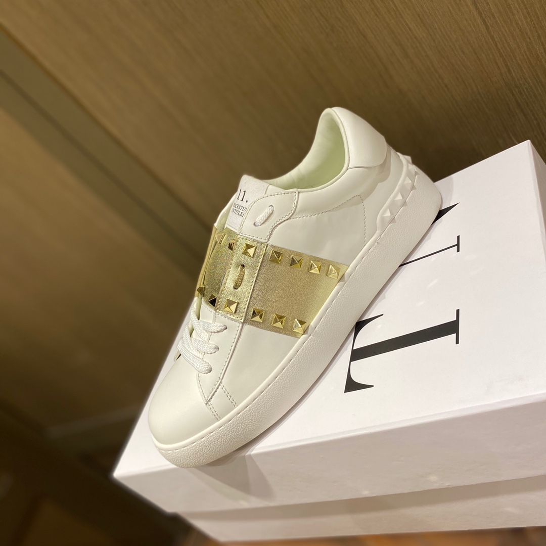 Va1e*ntin0 garavani sneakers