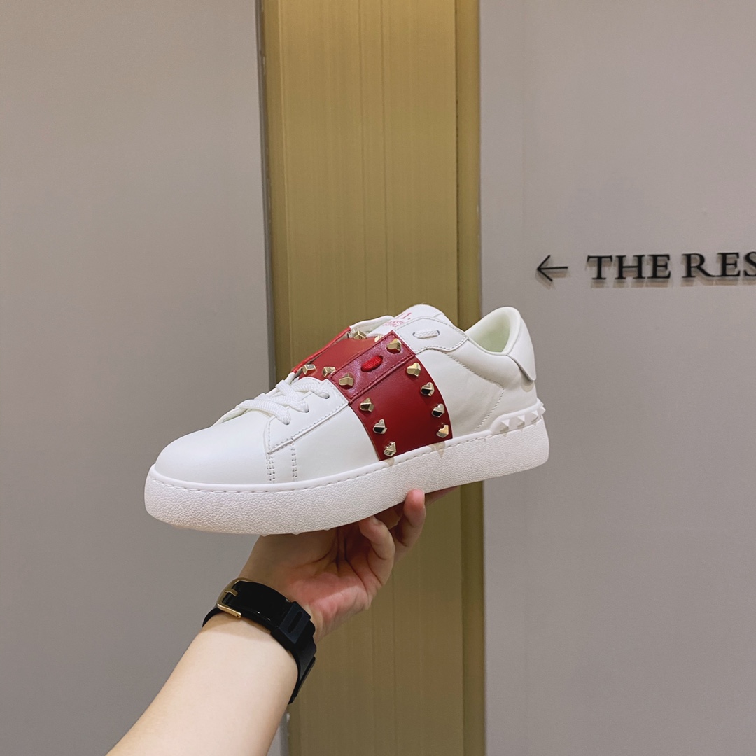 Va1e*ntin0 garavani sneakers