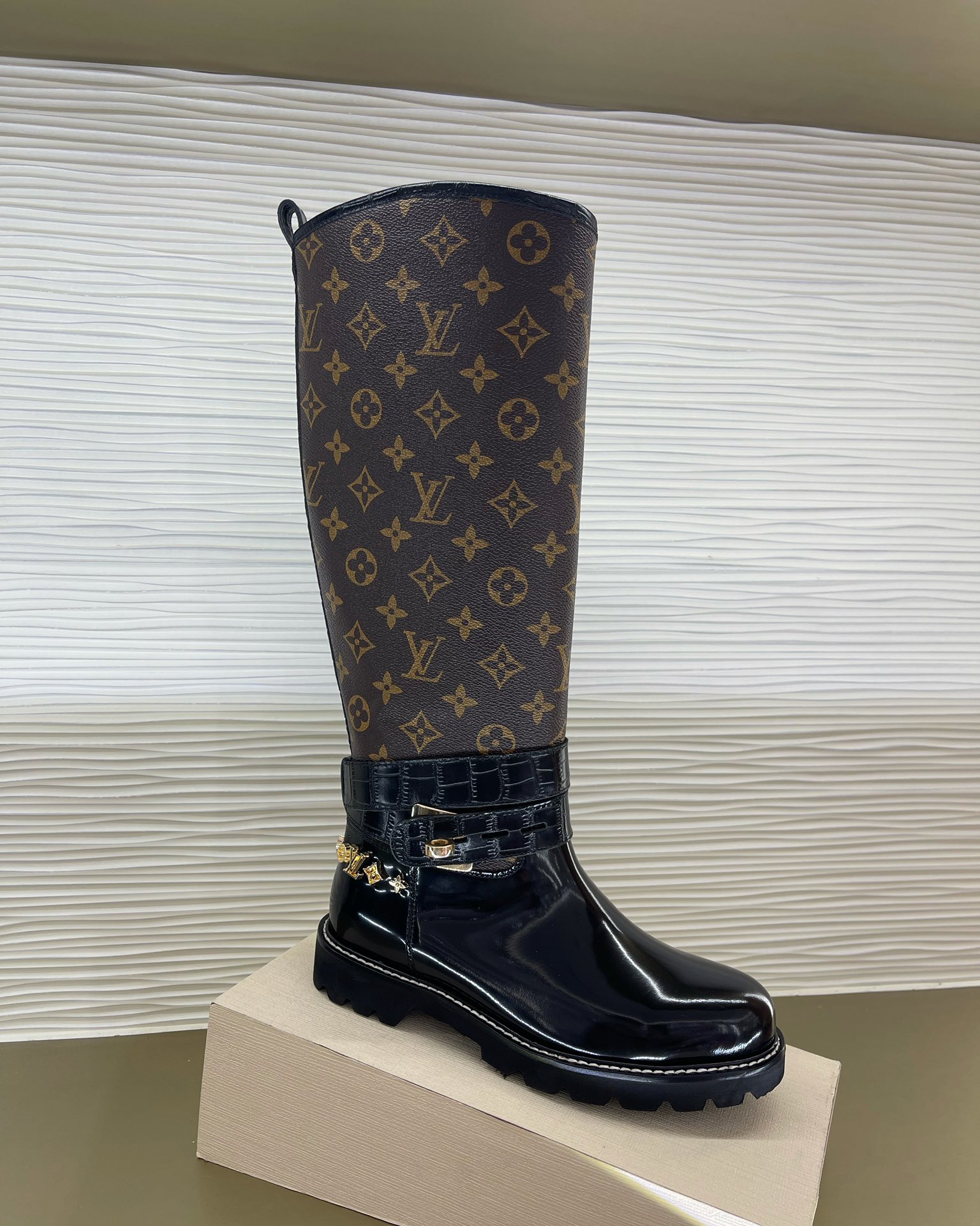 l0*is V*t0n boots(eu35-42)