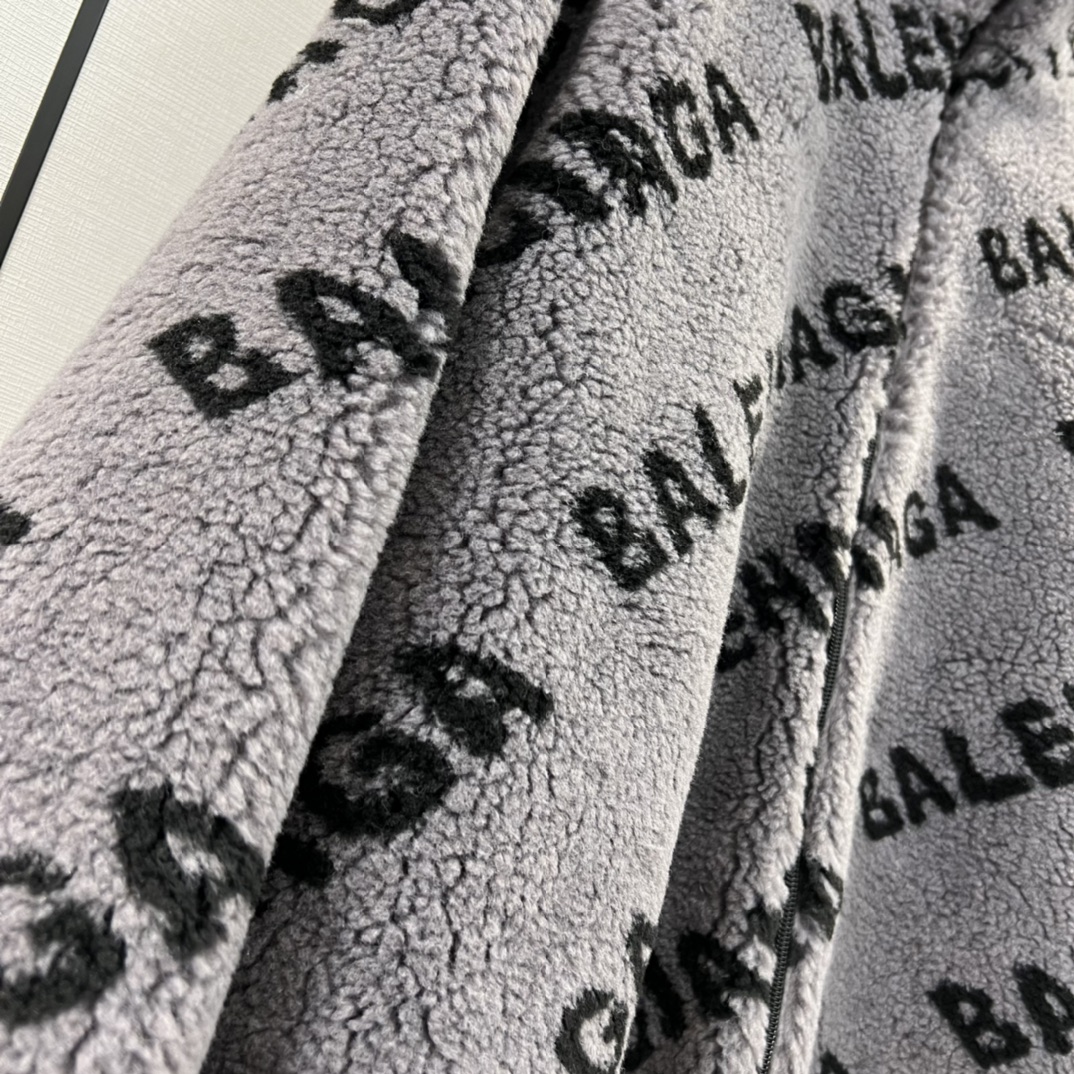 Ba*len*cia*ga coat